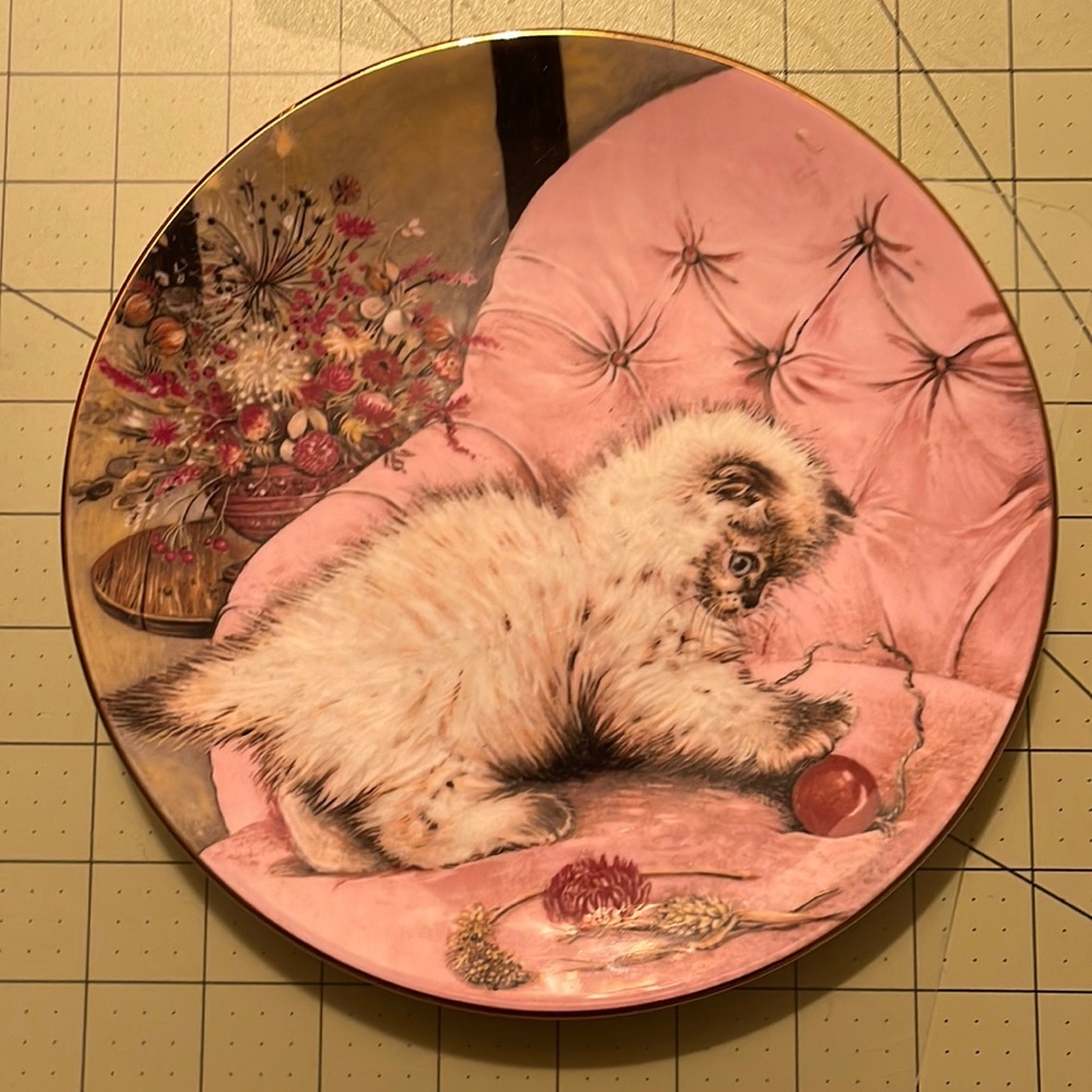 Vintage Hamilton collection kitten classic plate